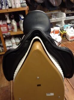 Prestige Dressage Saddle - 17" -Equestrian Supplies IMG 3968
