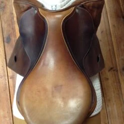 Luc Childeric Jump Saddle 17" -Equestrian Supplies IMG 4067