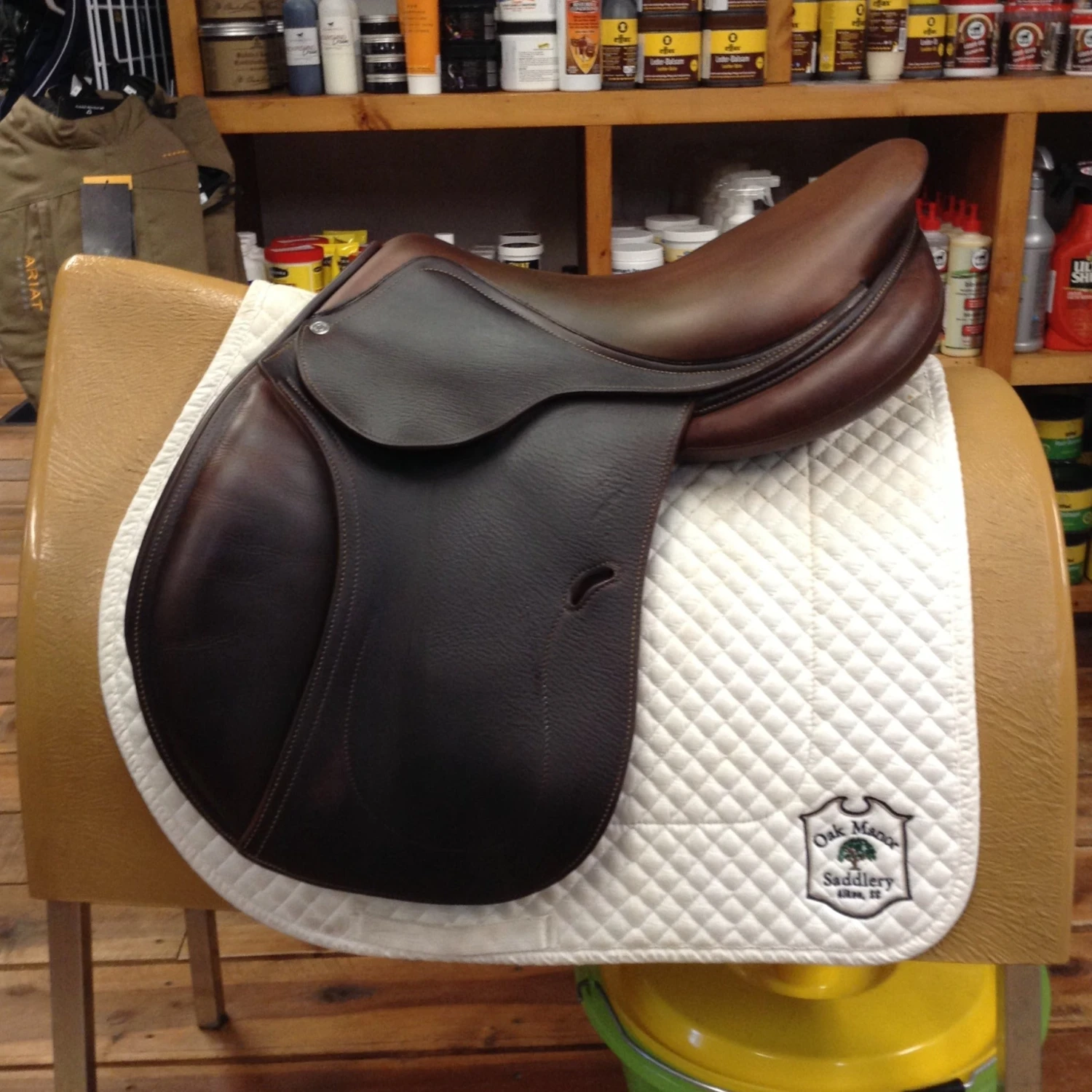 Antares Evolution Wide Tree Jump Saddle - 17" 1 Antares Evolution Wide Tree Jump Saddle - 17"