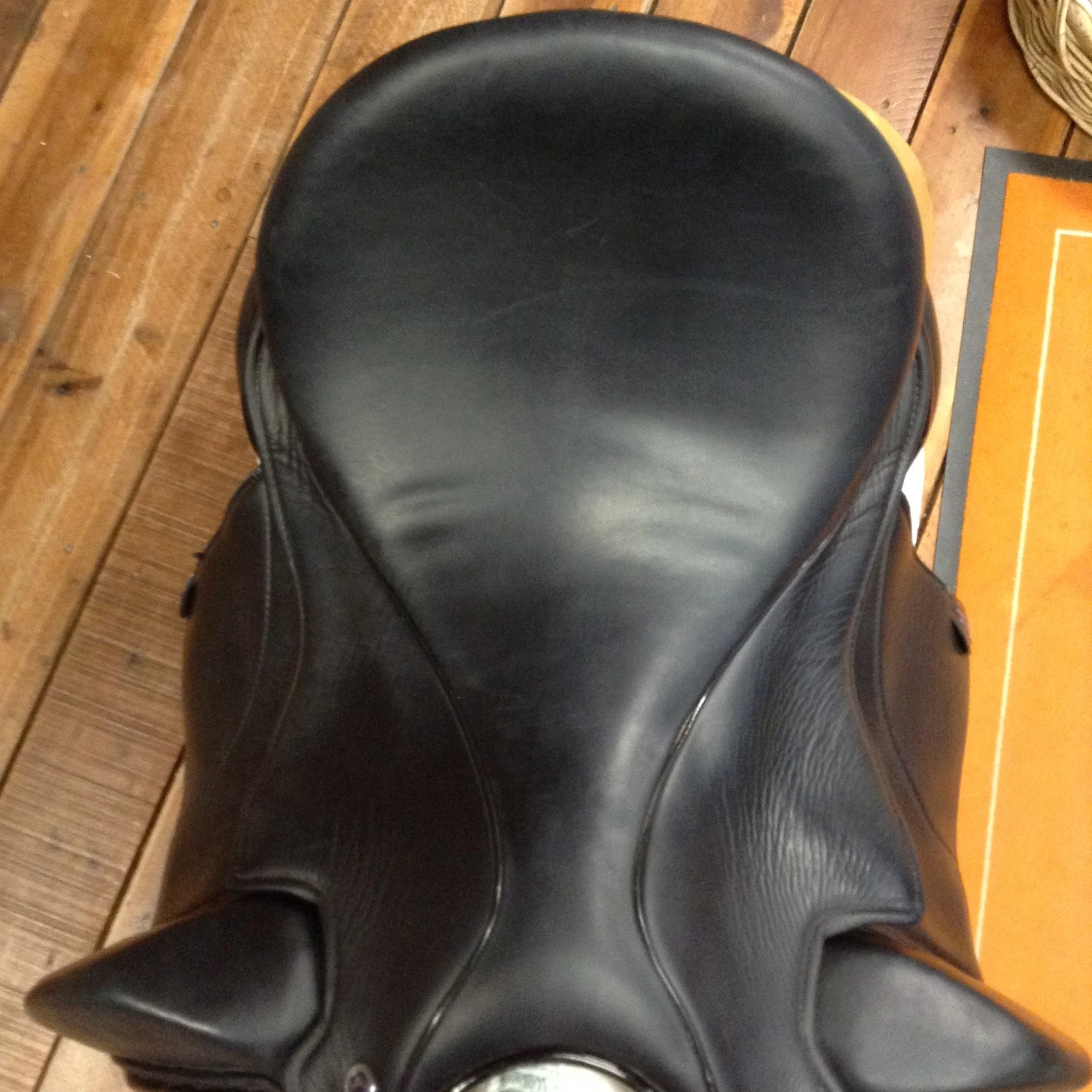 Tota Freedom Pro Dressage Saddle -18" 3 Tota Freedom Pro Dressage Saddle -18" - Image 3