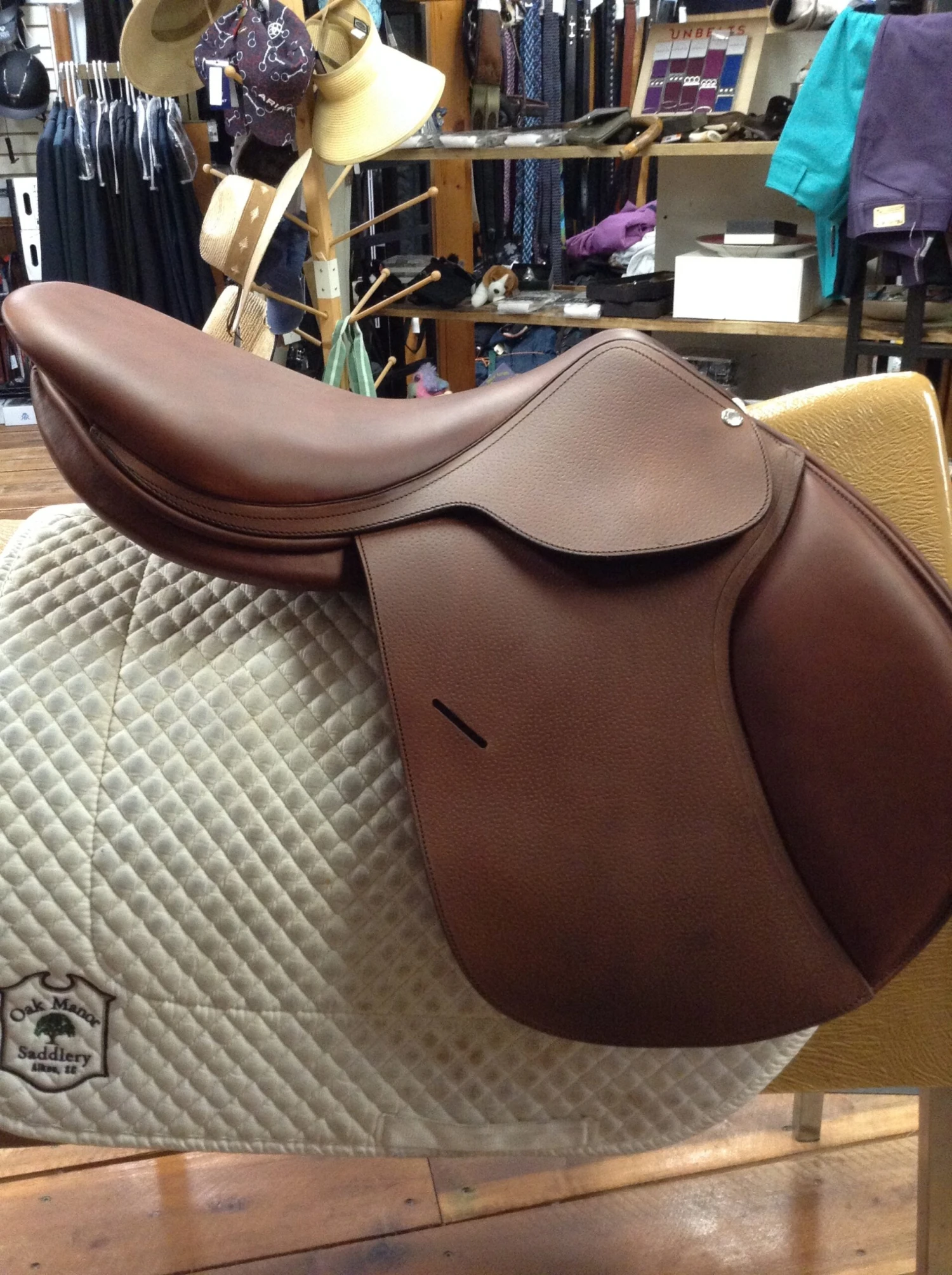 Butet Saumur Close Contact Jump Saddle - 17.5" 2 Butet Saumur Close Contact Jump Saddle - 17.5" - Image 2