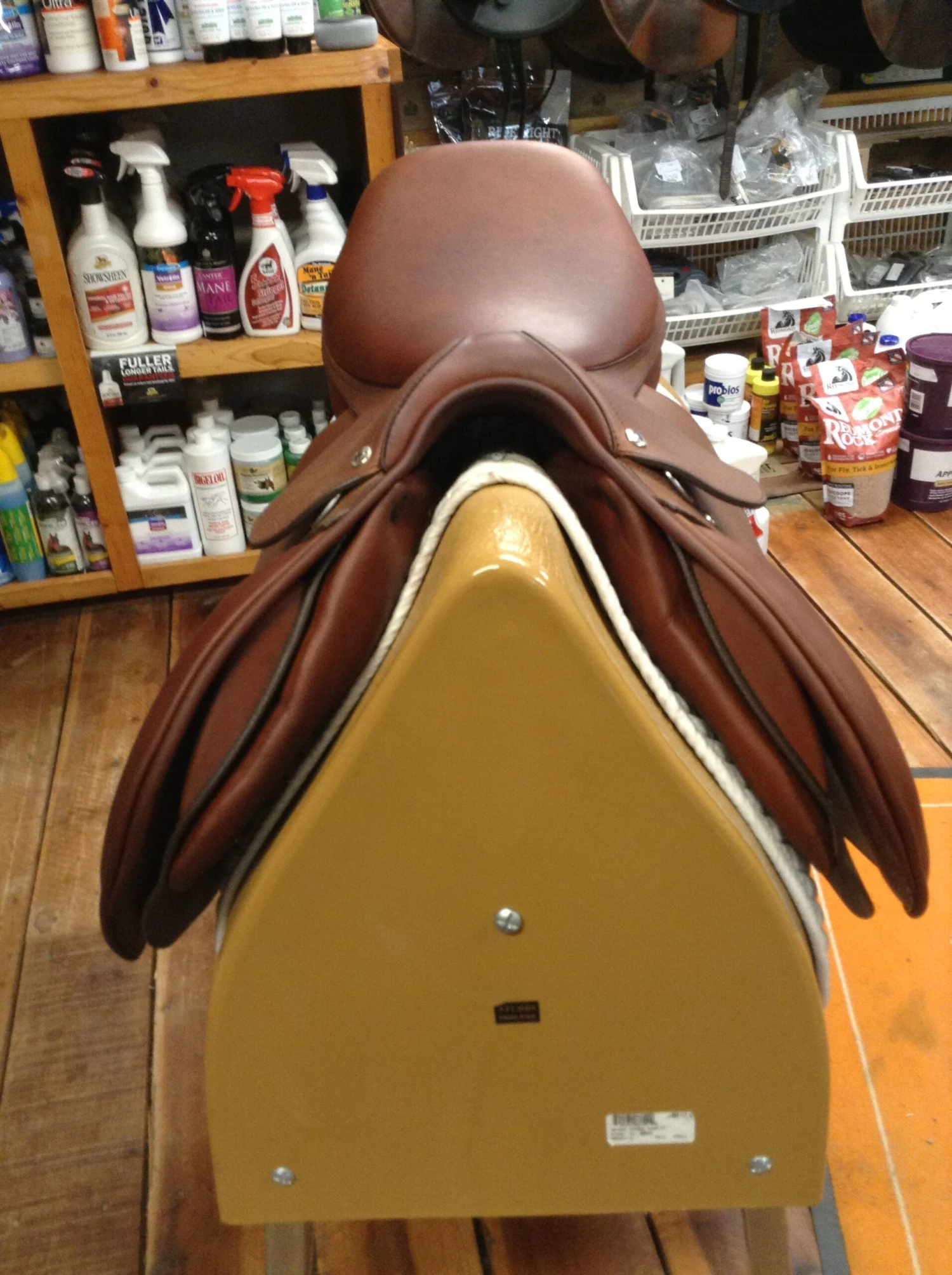 Butet Saumur Close Contact Jump Saddle - 17.5" 3 Butet Saumur Close Contact Jump Saddle - 17.5" - Image 3