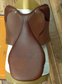 Butet Saumur Close Contact Jump Saddle - 17.5" 11 Butet Saumur Close Contact Jump Saddle - 17.5" -Equestrian Supplies IMG 4410