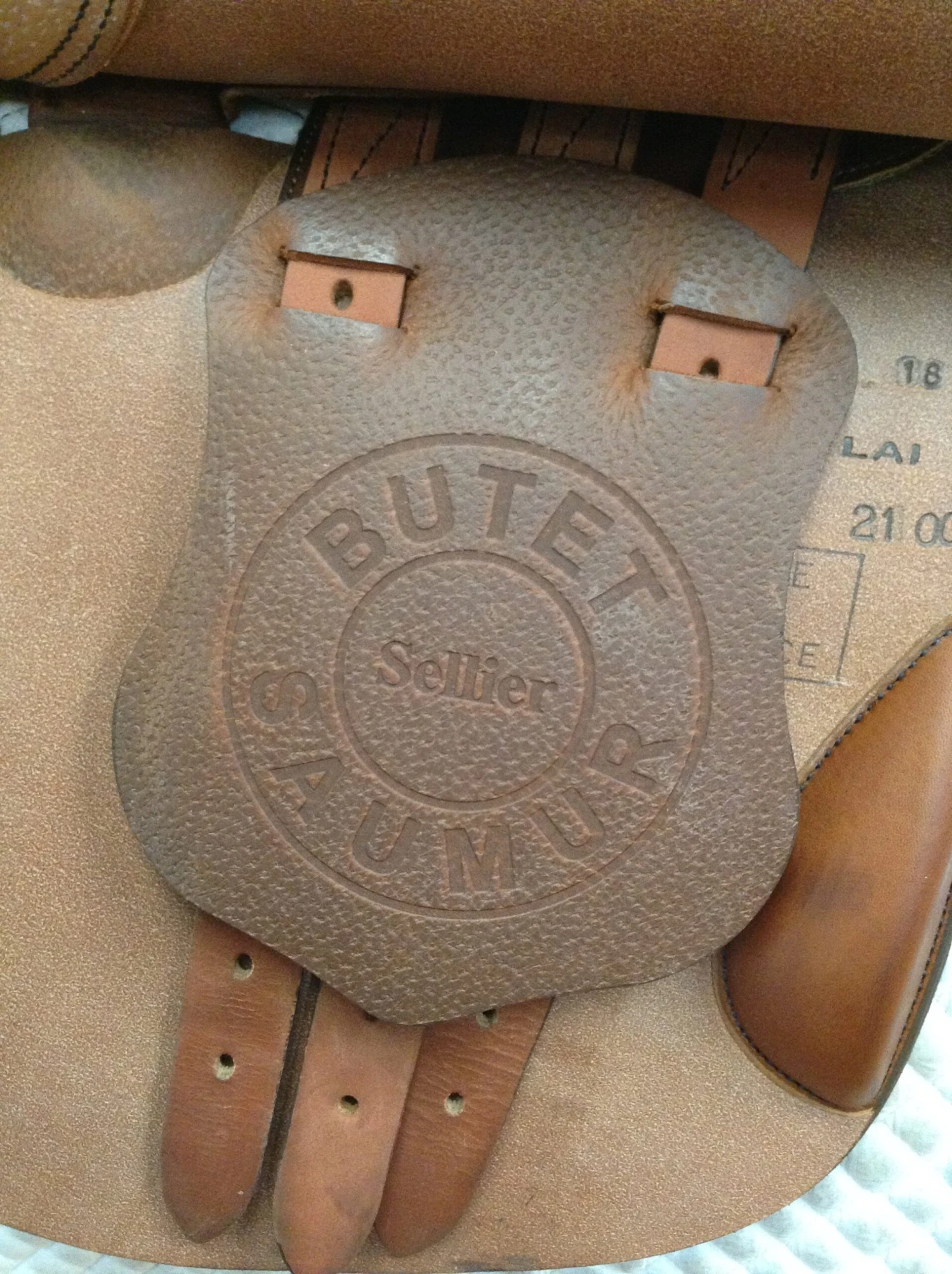 Butet Saumur Close Contact Jump Saddle - 17.5" 5 Butet Saumur Close Contact Jump Saddle - 17.5" - Image 5