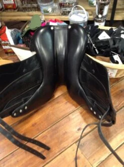 CWD SEO5 2017 Dressage Saddle - 18" -Equestrian Supplies IMG 4435