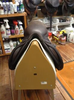 SOLD - Voltaire Palm Beach Jump Saddle 2017 - 17" -Equestrian Supplies IMG 4629