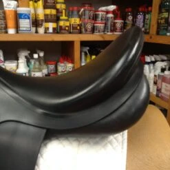 Prestige Dressage Saddle - 18" -Equestrian Supplies IMG 4785