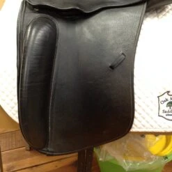 SOLD County Perfection Dressage Saddle - 17.5" SOLD -Equestrian Supplies IMG 4818