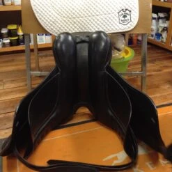 SOLD County Perfection Dressage Saddle - 17.5" SOLD -Equestrian Supplies IMG 4830