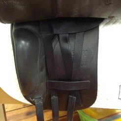 Albion SLK Dressage Saddle - 17.5" -Equestrian Supplies IMG 4890