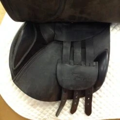 County Solution Jump Saddle - 17.5" -Equestrian Supplies IMG 4941