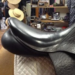 County Solution Jump Saddle - 17.5" -Equestrian Supplies IMG 4947