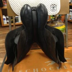 County Solution Jump Saddle - 17.5" -Equestrian Supplies IMG 4952