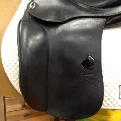 2020 Stubben 1894 Dressage Saddle - 17.5" -Equestrian Supplies IMG 4973