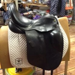 Cardanel Dressage Saddle - 17.5" -Equestrian Supplies IMG 5046