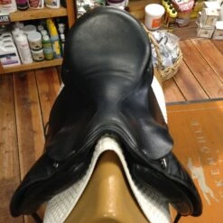 Albion Platinum Ultima Dressage Saddle - 17.5" -Equestrian Supplies IMG 5077