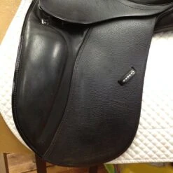 Stubben D Euphoria Dressage Saddle - 17" -Equestrian Supplies IMG 5090