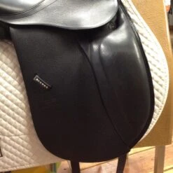 Stubben D Euphoria Dressage Saddle - 17" -Equestrian Supplies IMG 5097