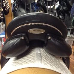 Stubben D Euphoria Dressage Saddle - 17" -Equestrian Supplies IMG 5100