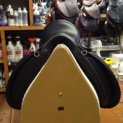 Black Country Eloquence Dressage Saddle - 17.5" -Equestrian Supplies IMG 5110