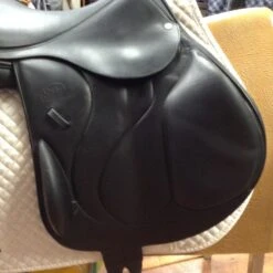 2012 Devoucoux Chiberta Monoflap - 18" 26 2012 Devoucoux Chiberta Monoflap - 18" -Equestrian Supplies IMG 5130