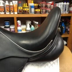SOLD - Custom Saddlery Wolfgang Solo Dressage Saddle - 18" -Equestrian Supplies IMG 5138