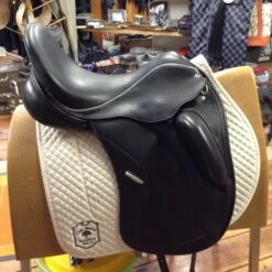 SOLD - Custom Saddlery Wolfgang Solo Dressage Saddle - 18" -Equestrian Supplies IMG 5143