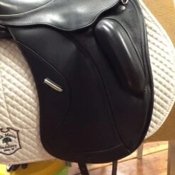 SOLD - Custom Saddlery Wolfgang Solo Dressage Saddle - 18" -Equestrian Supplies IMG 5146