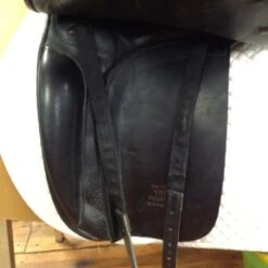 Cliff Barnsby Dressage Saddle Anky Bonfire - 17.5" -Equestrian Supplies IMG 5173