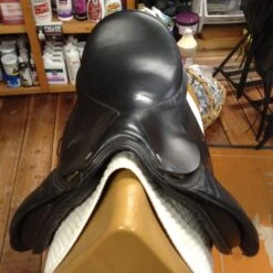 Cliff Barnsby Dressage Saddle Anky Bonfire - 17.5" -Equestrian Supplies IMG 5175
