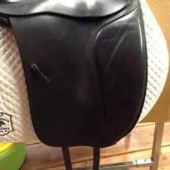 Cliff Barnsby Dressage Saddle Anky Bonfire - 17.5" -Equestrian Supplies IMG 5180