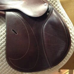 Equipe Expression Jump Saddle - 17.5" 28 Equipe Expression Jump Saddle - 17.5" -Equestrian Supplies image 31f9f501 81fe 470b 8854 5b21b2614254