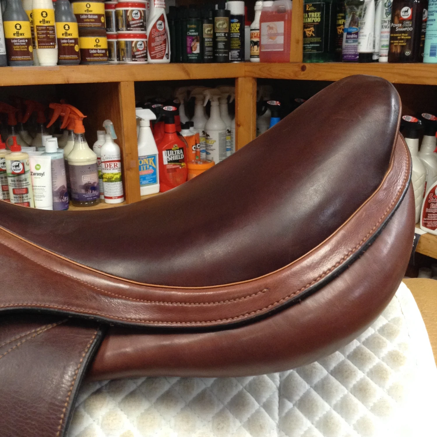 Equipe Expression Jump Saddle - 17.5" 3 Equipe Expression Jump Saddle - 17.5" - Image 3