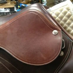 Equipe Expression Jump Saddle - 17.5" 26 Equipe Expression Jump Saddle - 17.5" -Equestrian Supplies image 85247a27 4cdb 47ee bf6e 4345e7ec7b75