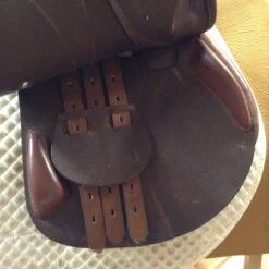 Equipe Expression Jump Saddle - 17.5" 29 Equipe Expression Jump Saddle - 17.5" -Equestrian Supplies image 95ac008d d329 4592 8be1 a27a6bf15106