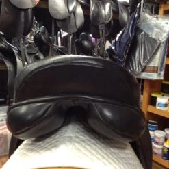 Ideal Dressage Saddle - 17" -Equestrian Supplies image cc708b2f 0bf3 4ff3 9ae4 765fec020f9c